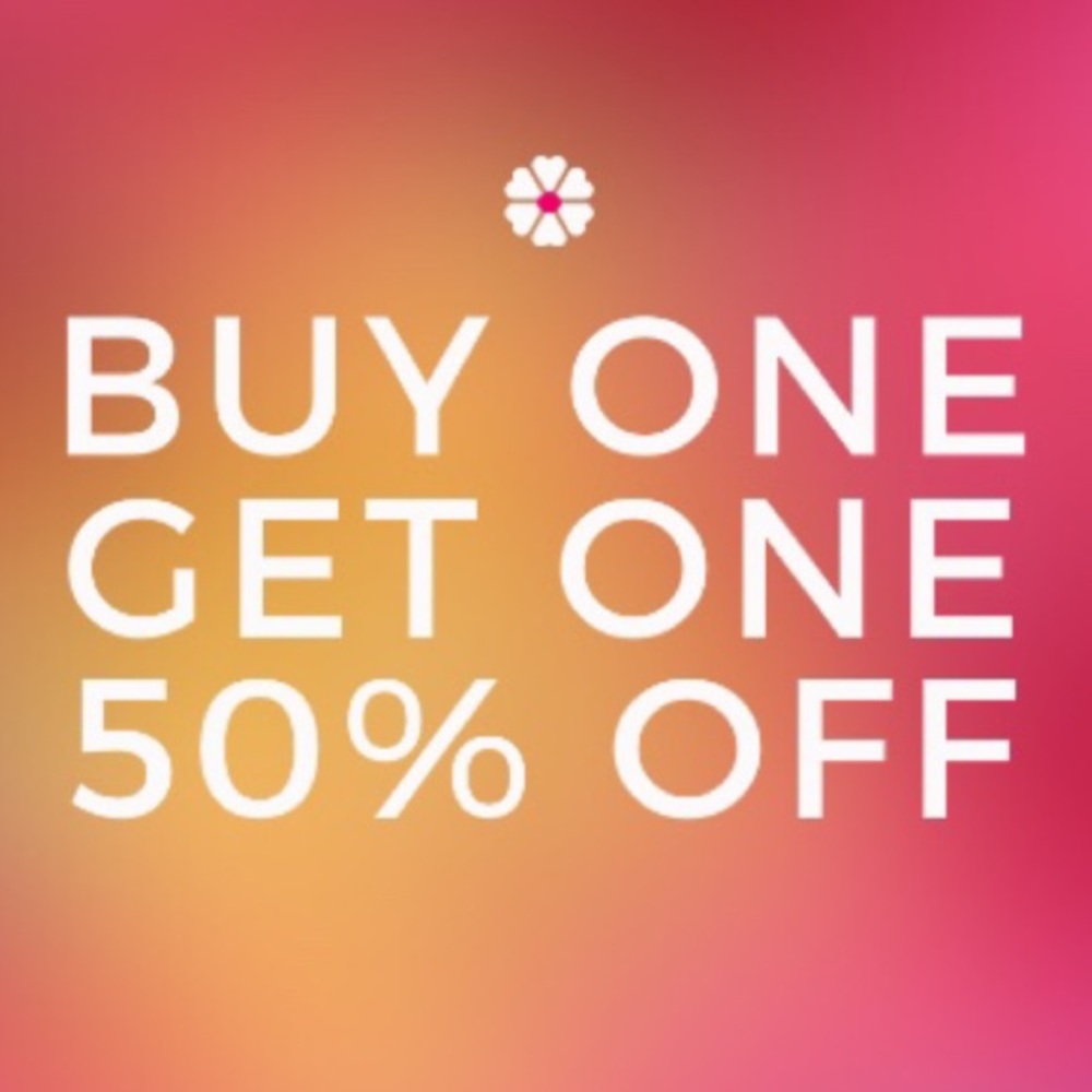 White ribbed tank / crop top 🌟 - Picture 3 of 3